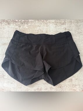 Lululemon Speed Up Shorts 2.5” Low Rise Size 4 Black